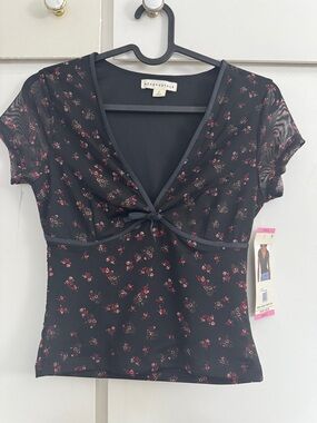 Aeropostale Mesh Vneck crop top